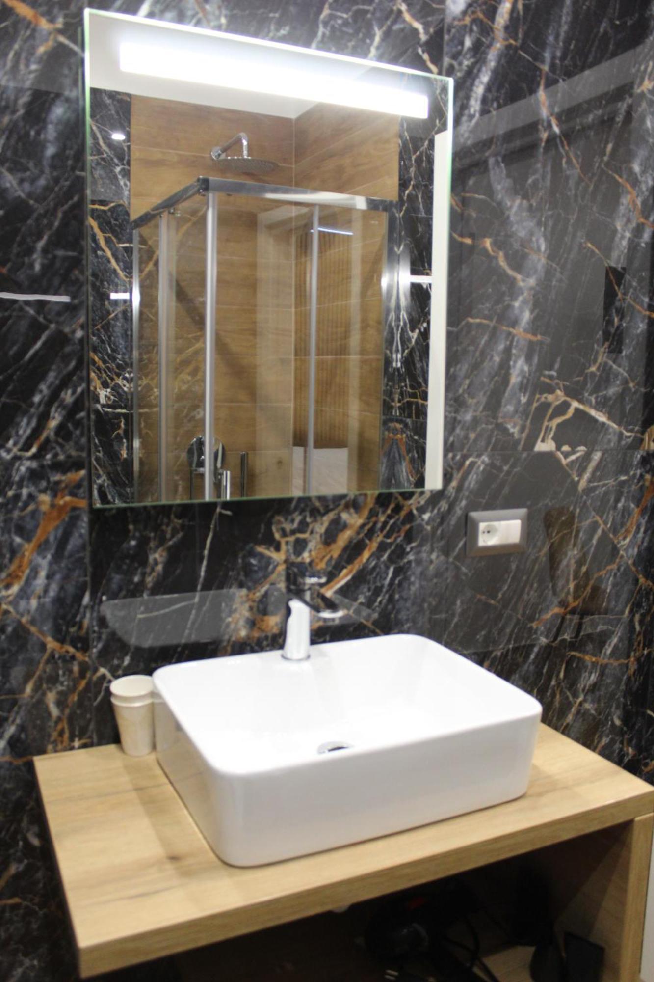 Blackwoody Contemporary Rooms - Napoli Centro Storico Экстерьер фото