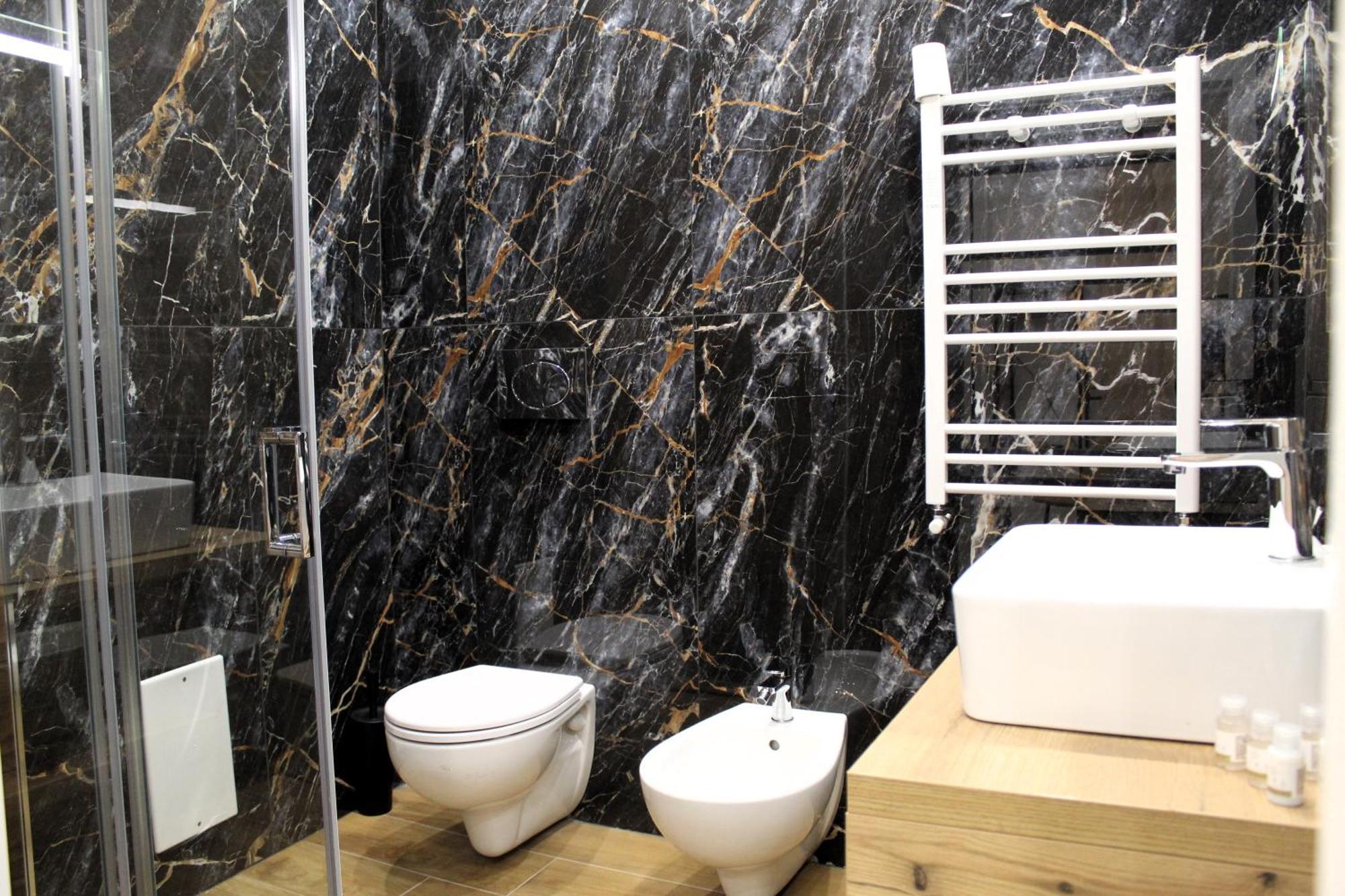 Blackwoody Contemporary Rooms - Napoli Centro Storico Экстерьер фото