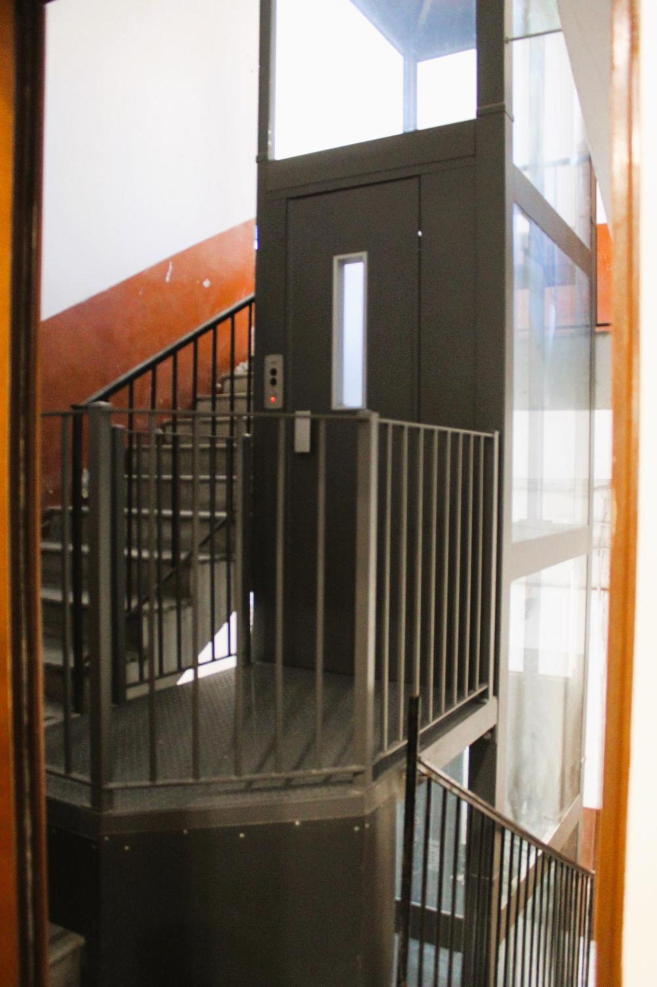 Blackwoody Contemporary Rooms - Napoli Centro Storico Экстерьер фото